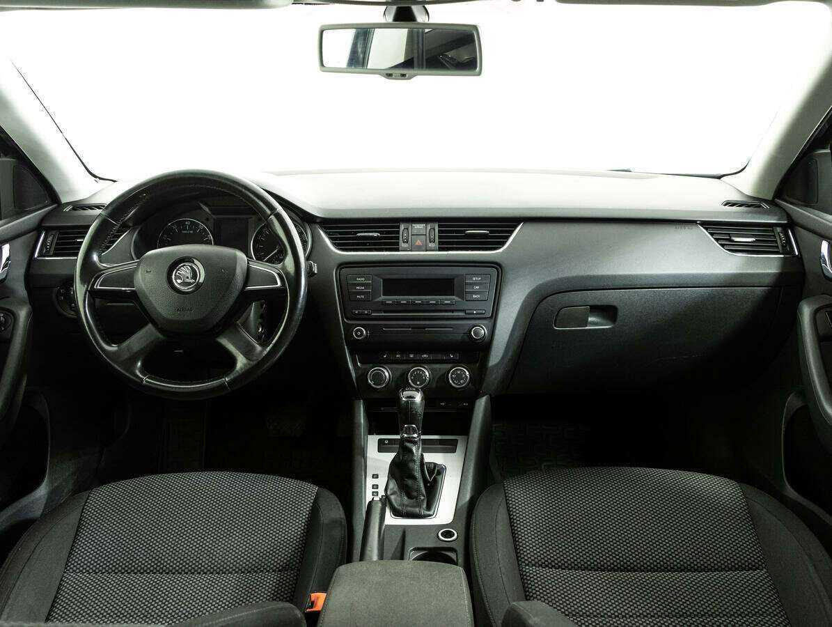 Skoda Octavia с пробегом — 2014 год. Фото: #12