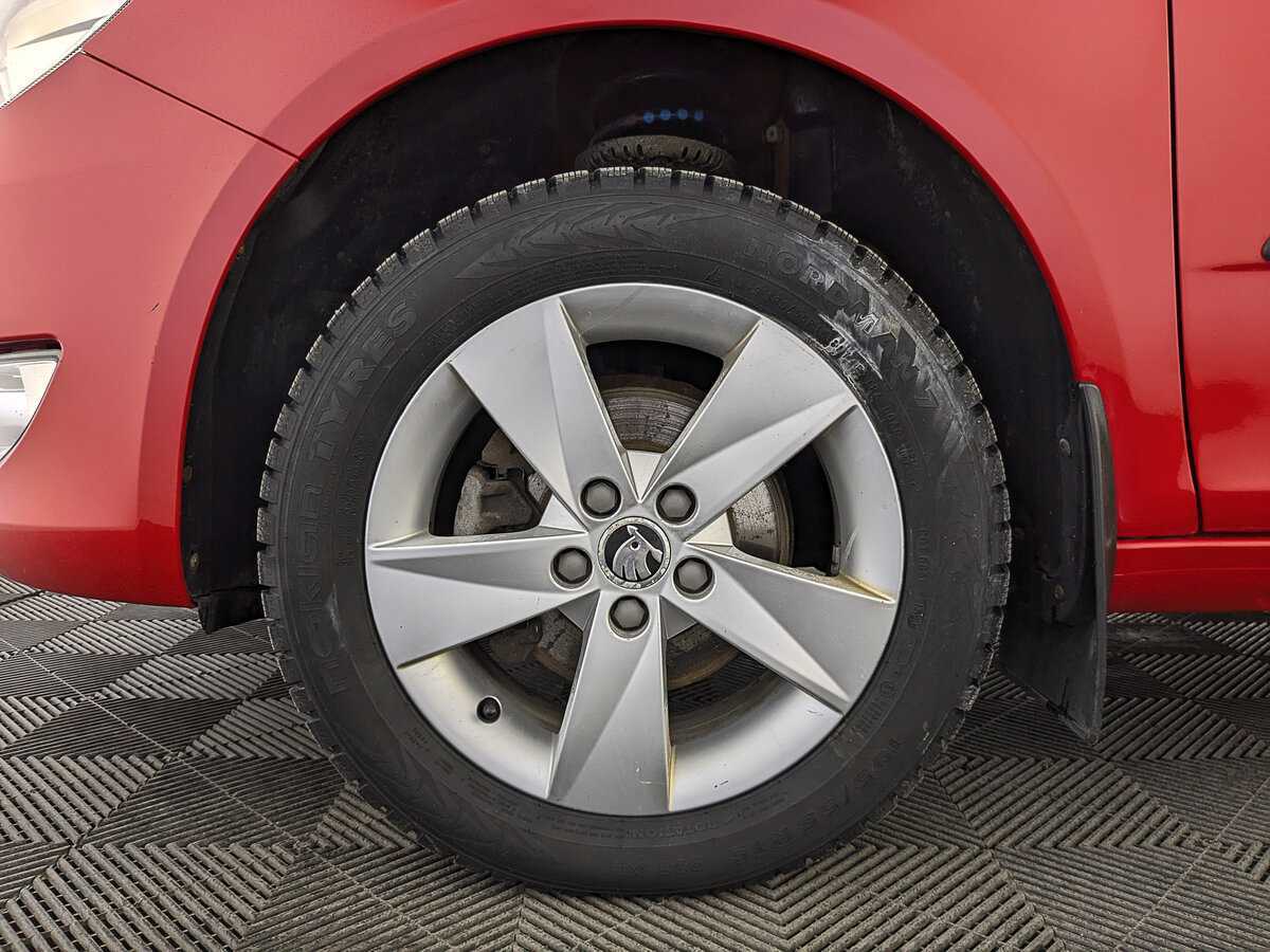 Skoda Fabia с пробегом — 2013 год. Фото: #11