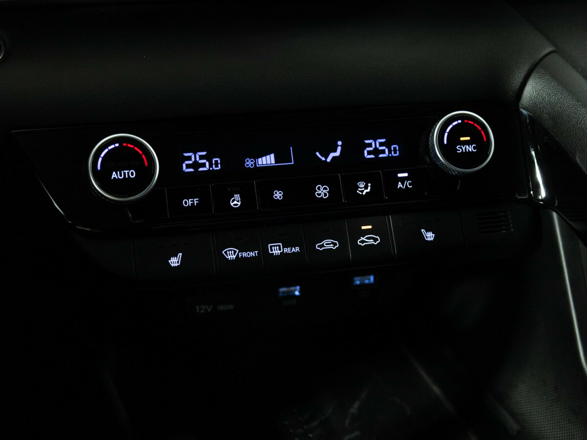 Hyundai Elantra с пробегом — 2022 год. Фото: #14