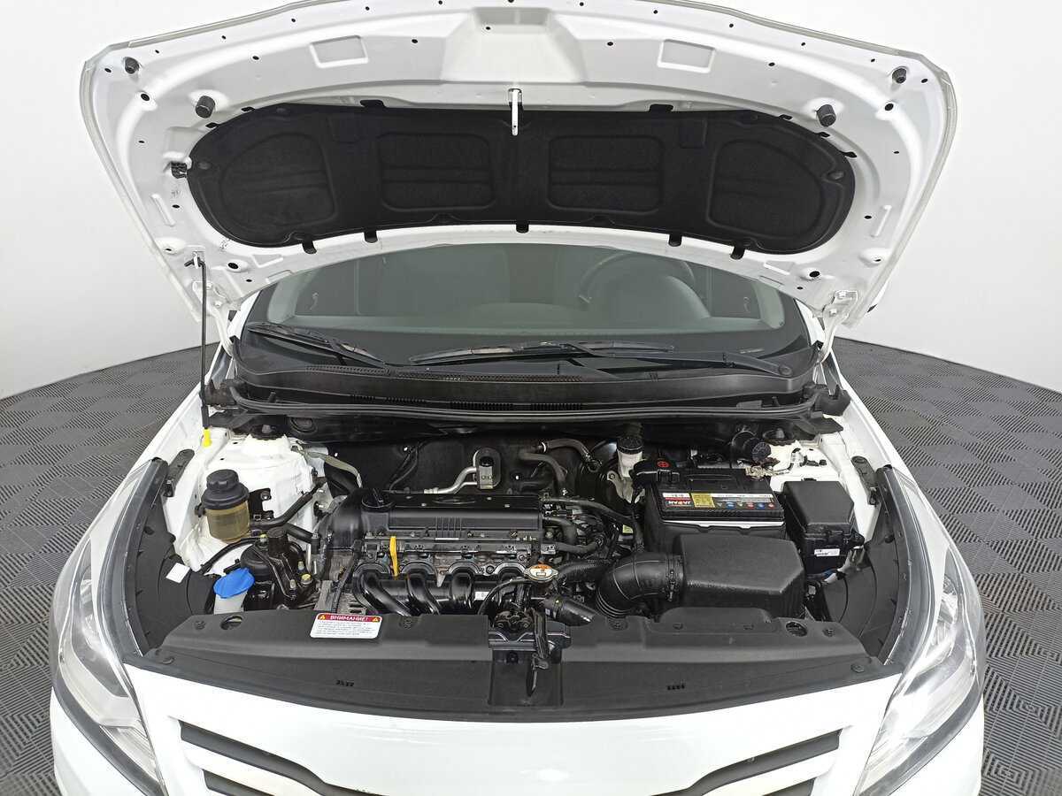 Hyundai Solaris с пробегом — 2015 год. Фото: #8