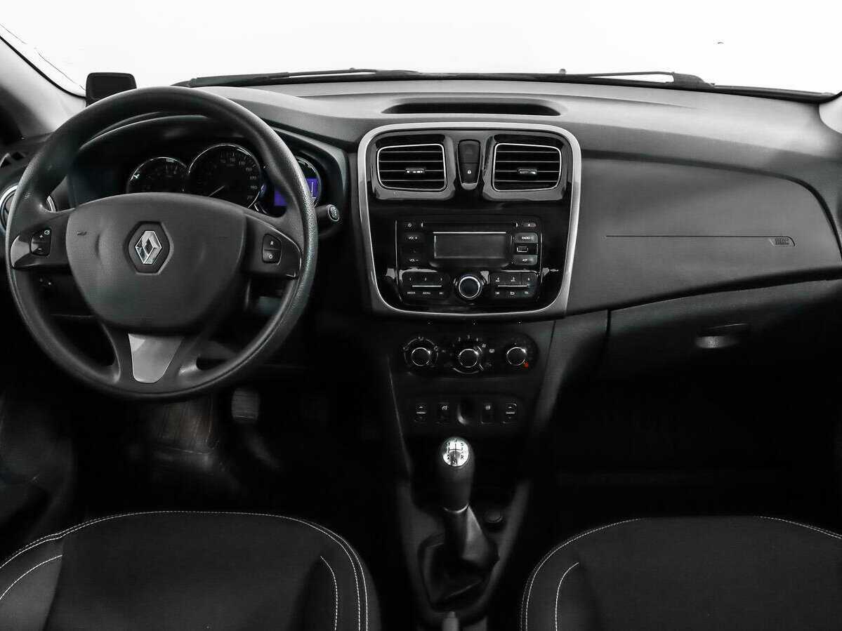 Renault Logan с пробегом — 2014 год. Фото: #11