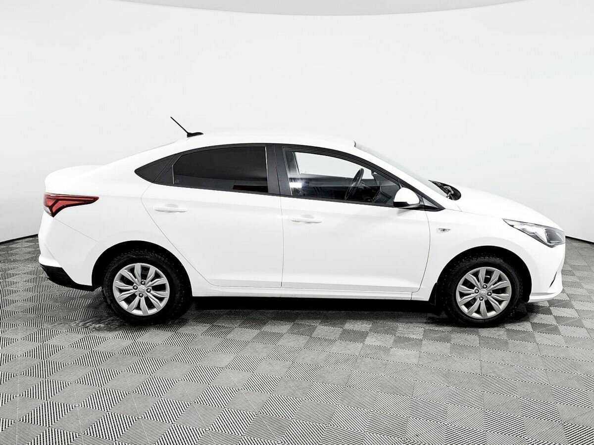 Hyundai Solaris с пробегом — 2021 год. Фото: #3