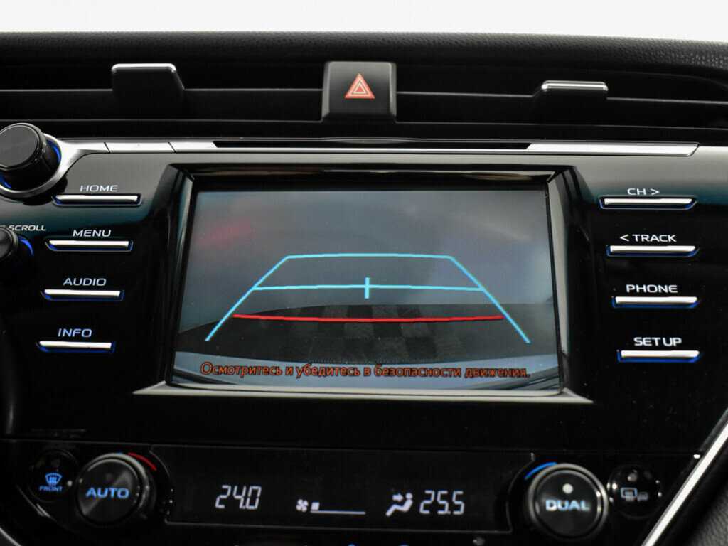 Toyota Camry с пробегом — 2018 год. Фото: #17