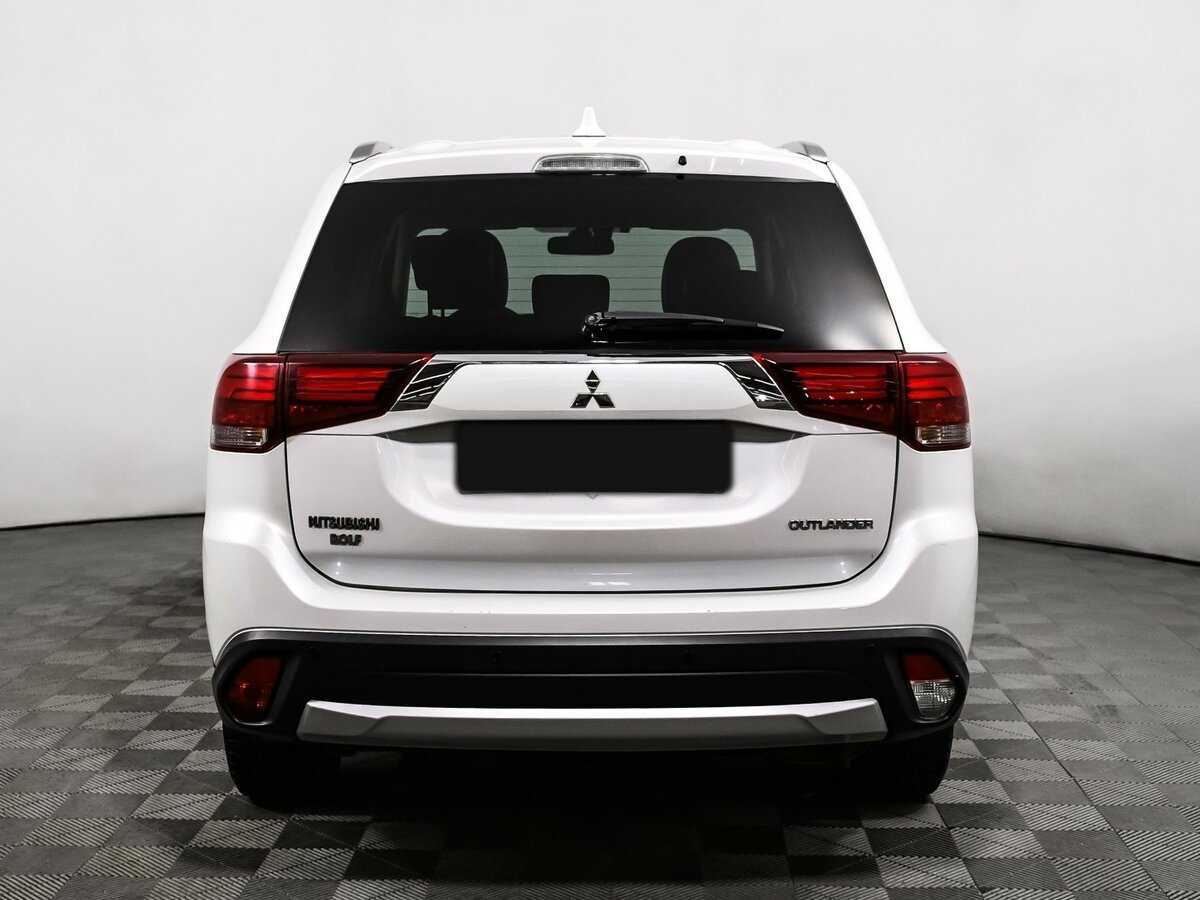 Mitsubishi Outlander с пробегом — 2017 год. Фото: #5