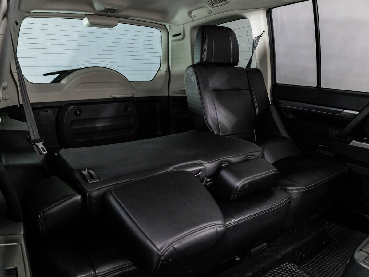 Mitsubishi Pajero с пробегом — 2014 год. Фото: #17