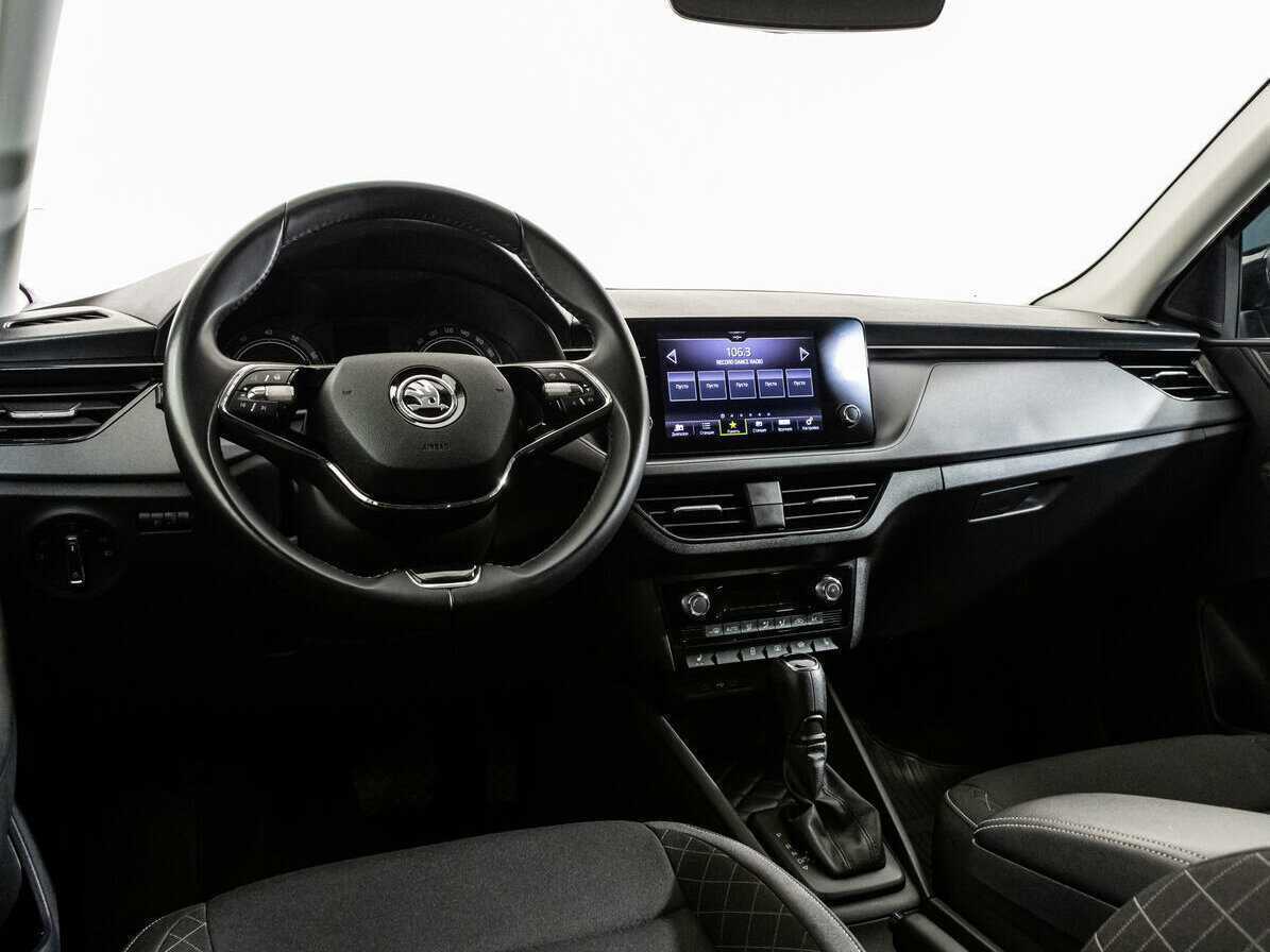 Skoda Rapid с пробегом — 2021 год. Фото: #8