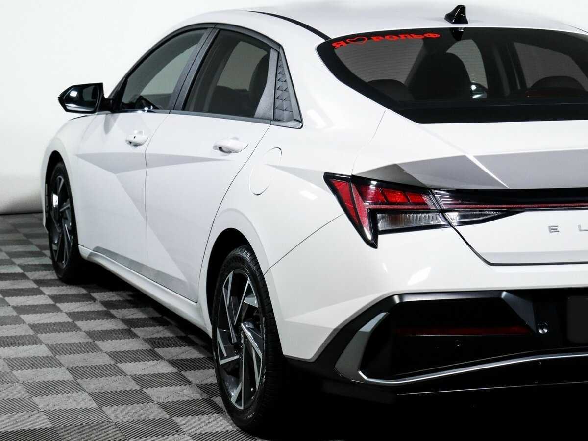 Hyundai Elantra с пробегом — 2023 год. Фото: #19