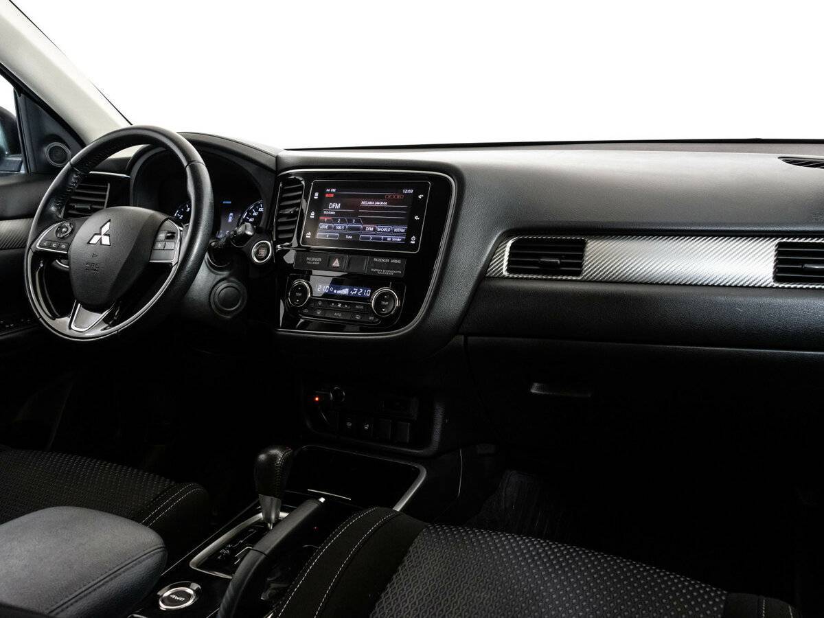 Mitsubishi Outlander с пробегом — 2018 год. Фото: #6