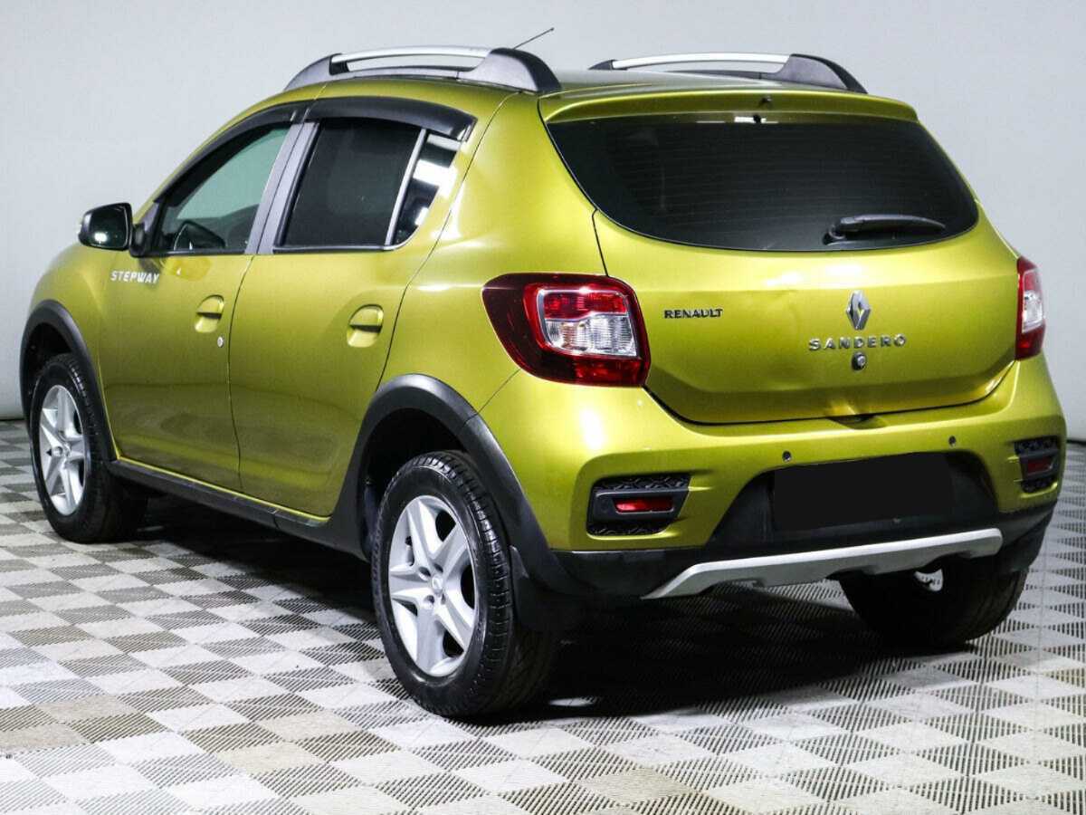 Renault Sandero с пробегом — 2016 год. Фото: #6