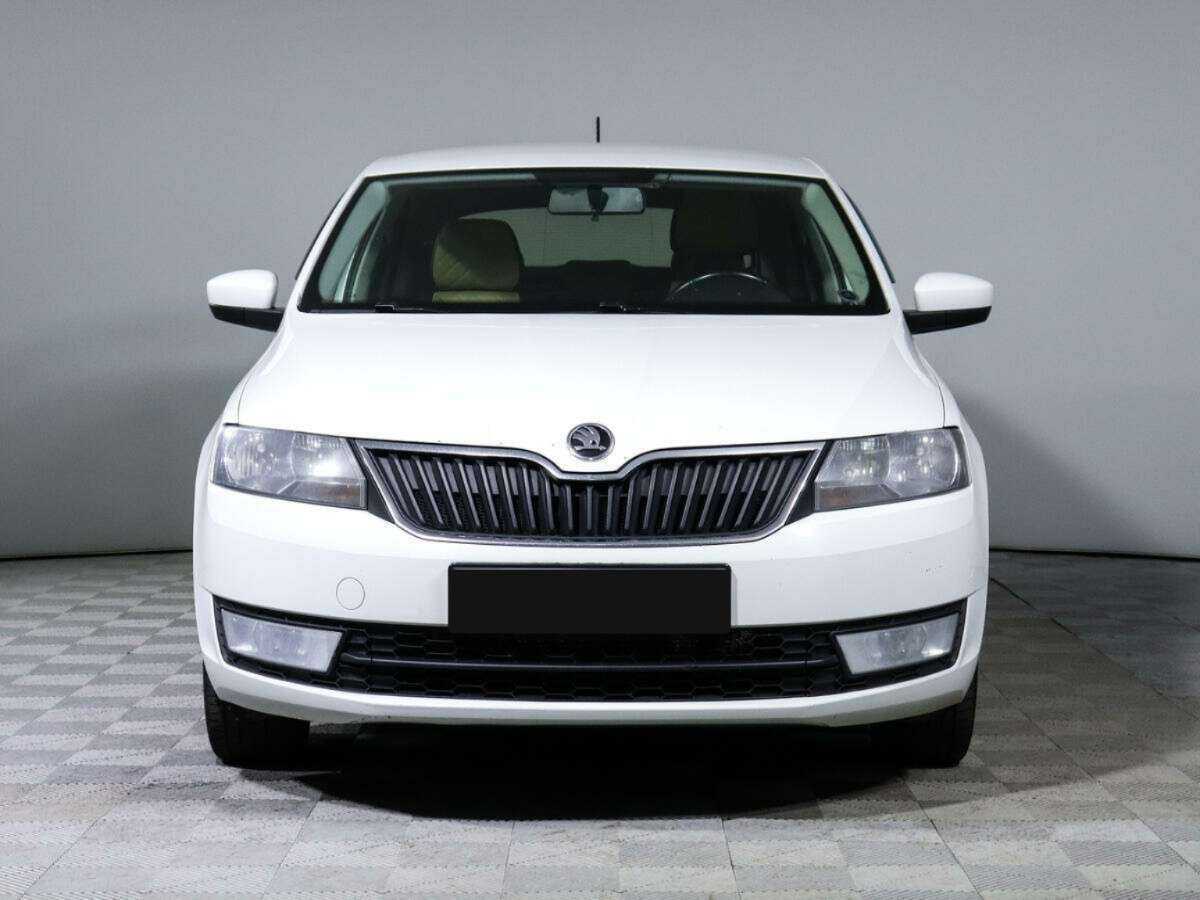 Skoda Rapid с пробегом — 2016 год. Фото: #1