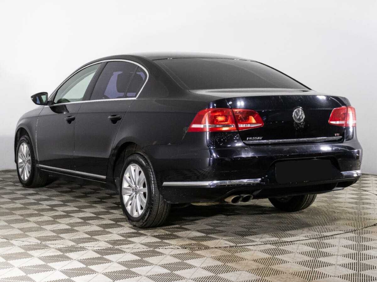Volkswagen Passat с пробегом — 2013 год. Фото: #6