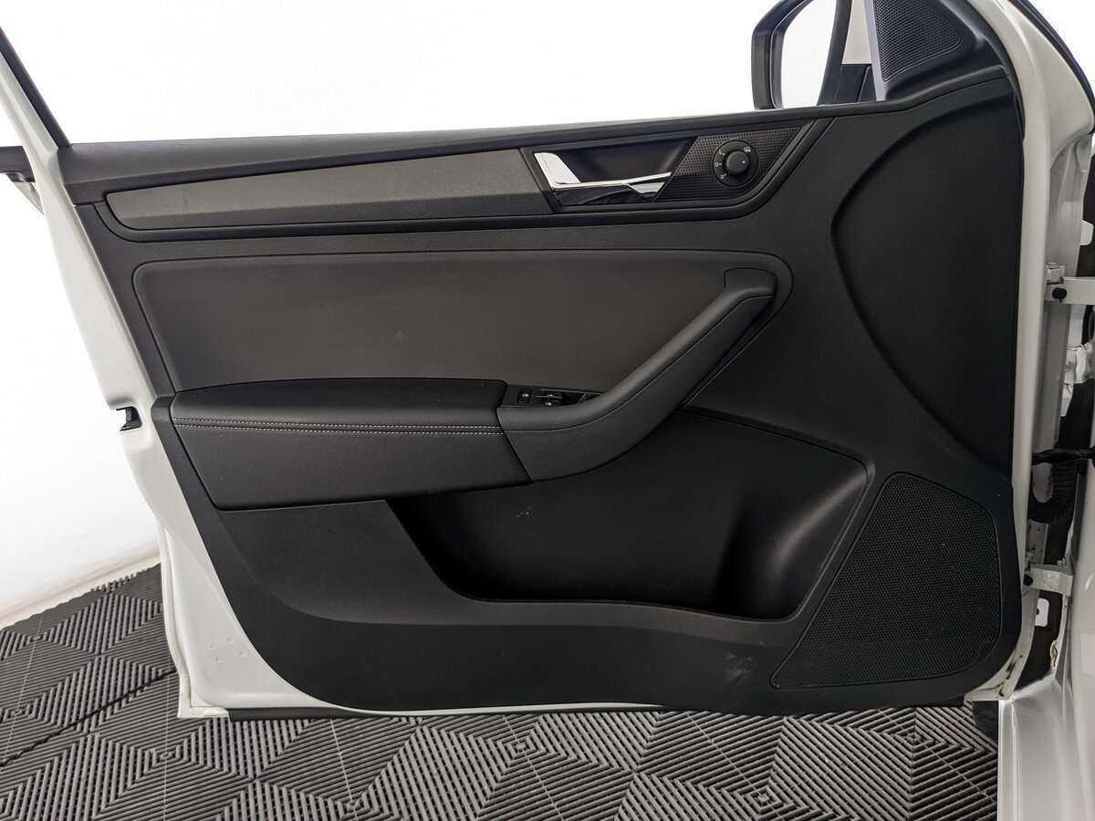 Skoda Rapid с пробегом — 2020 год. Фото: #14