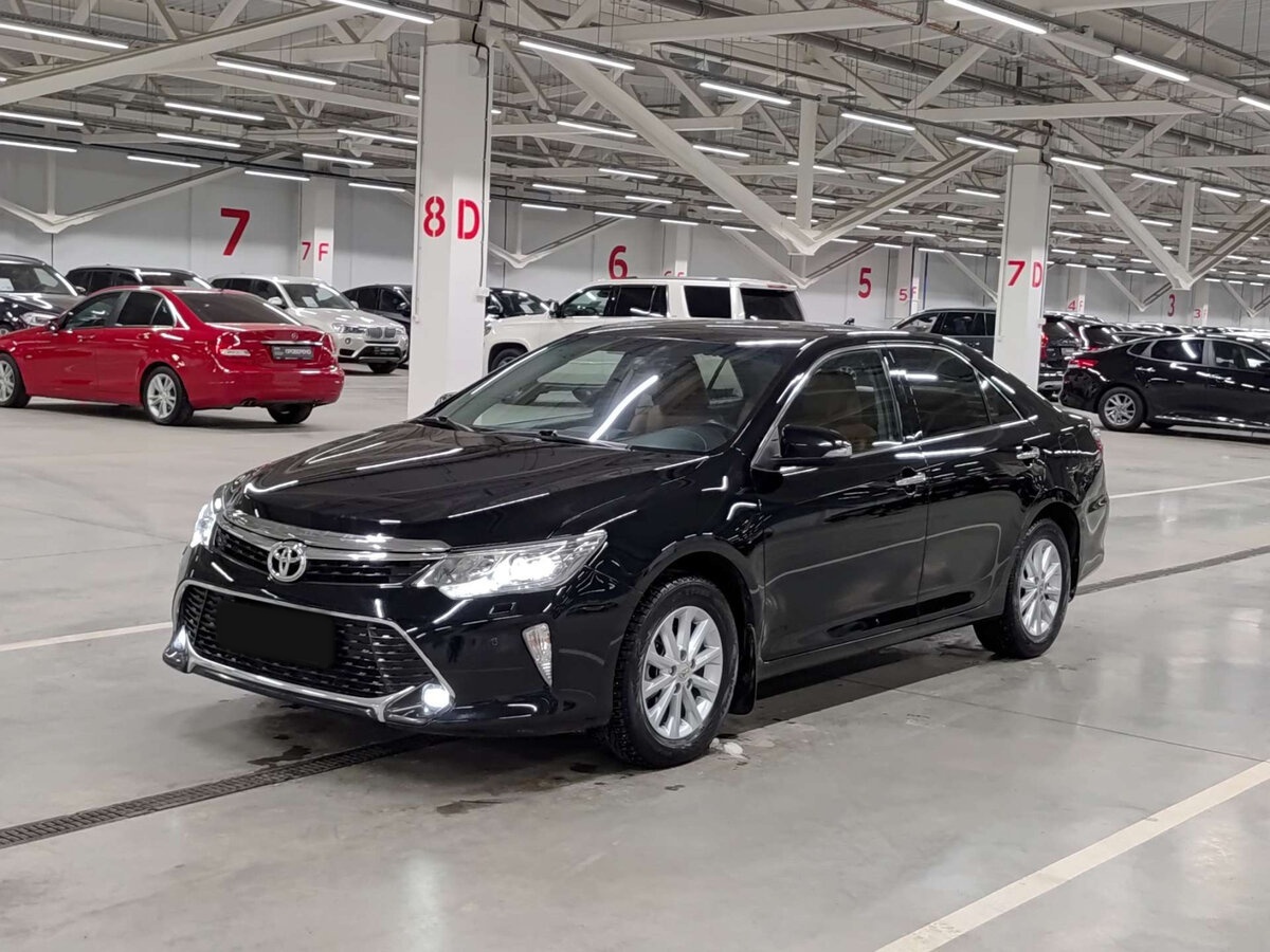 Toyota Camry с пробегом — 2018 год. Фото: #0