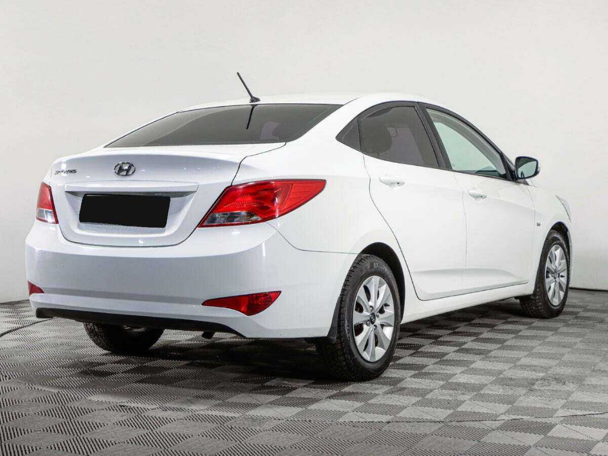 Hyundai Solaris с пробегом — 2016 год. Фото: #3