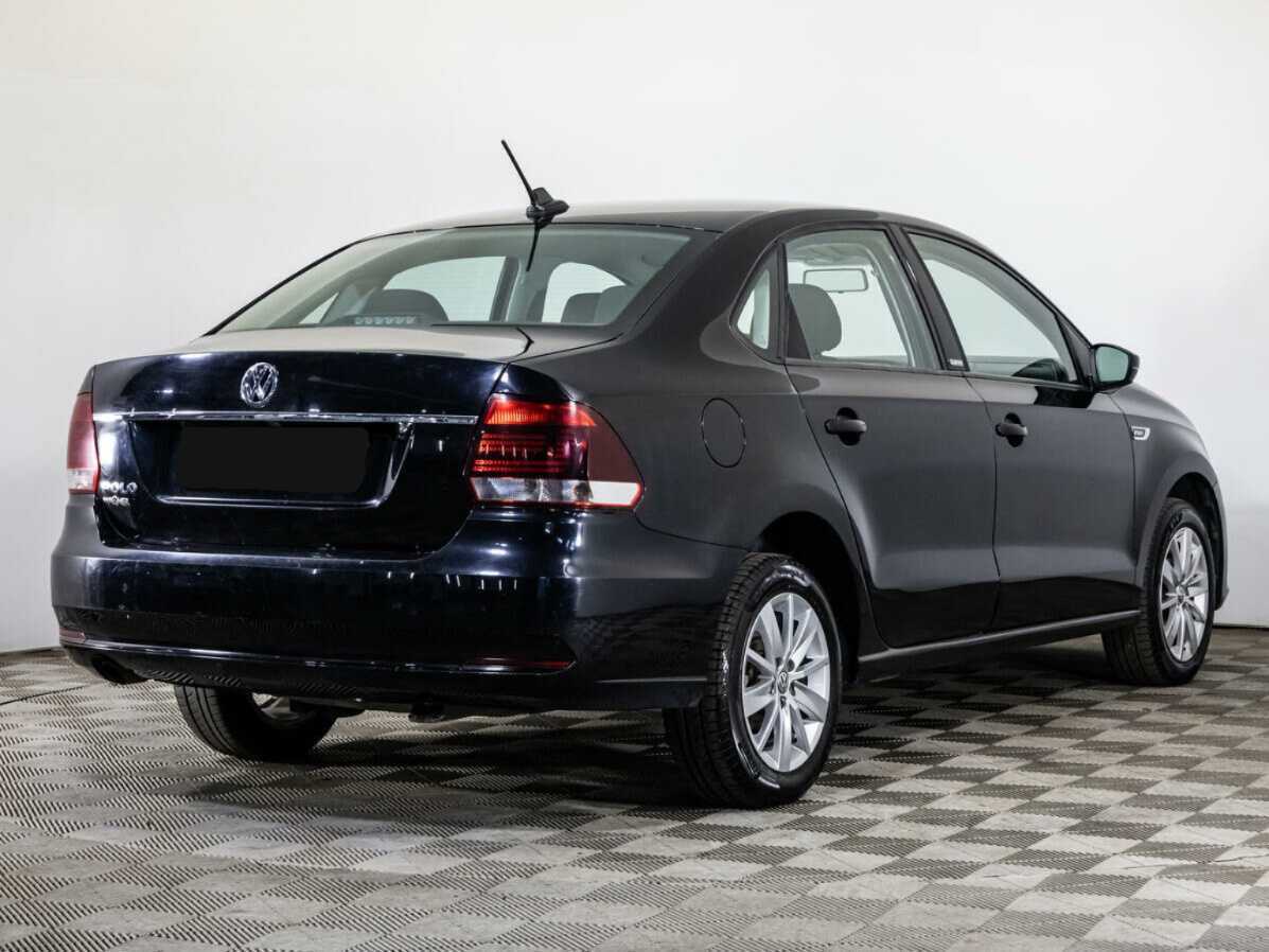 Volkswagen Polo с пробегом — 2017 год. Фото: #4