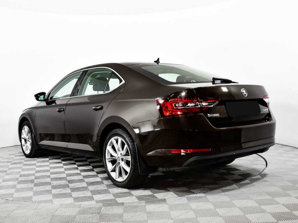Skoda Superb с пробегом — 2016 год. Фото: #6
