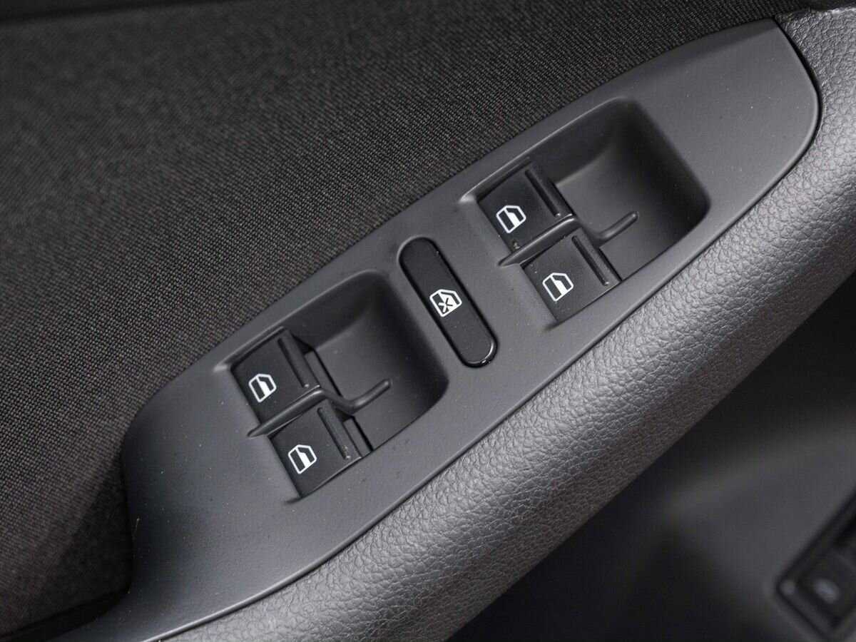 Volkswagen Jetta с пробегом — 2016 год. Фото: #17