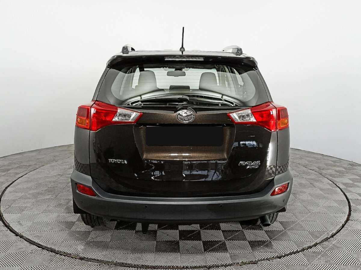 Toyota RAV4 с пробегом — 2014 год. Фото: #5
