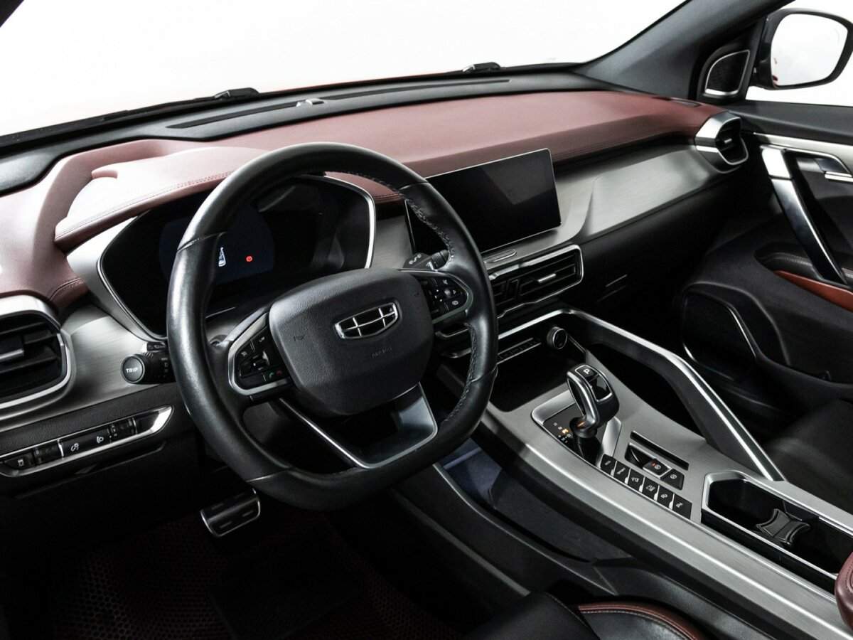 Geely Coolray с пробегом — 2021 год. Фото: #10