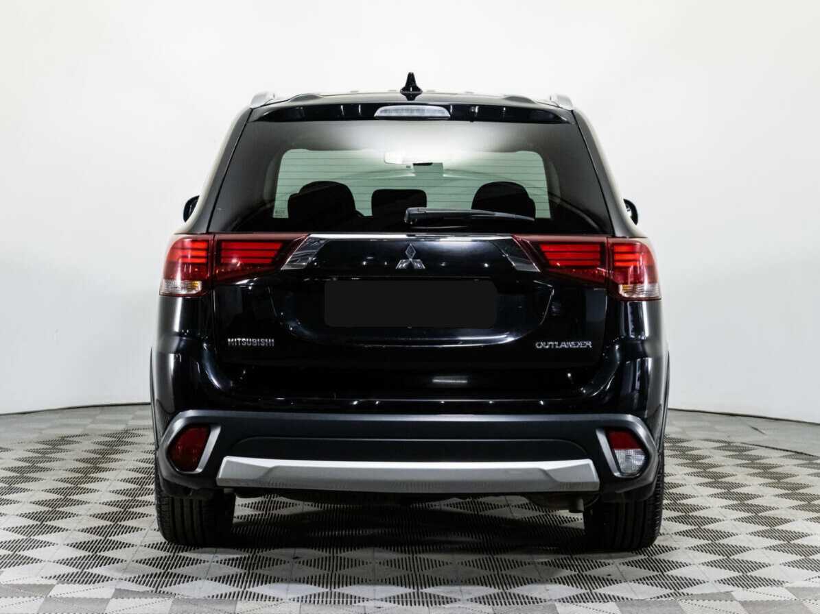 Mitsubishi Outlander с пробегом — 2018 год. Фото: #5