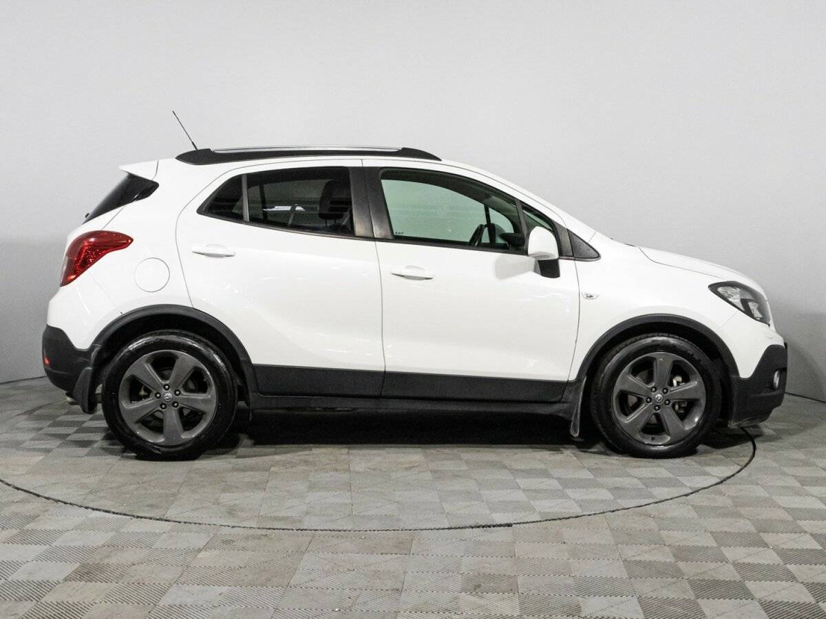 Opel Mokka с пробегом — 2012 год. Фото: #3