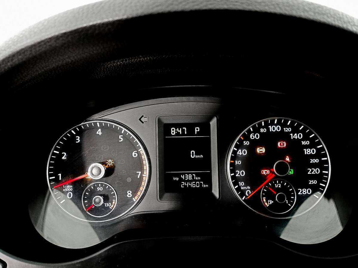 Volkswagen Jetta с пробегом — 2014 год. Фото: #10