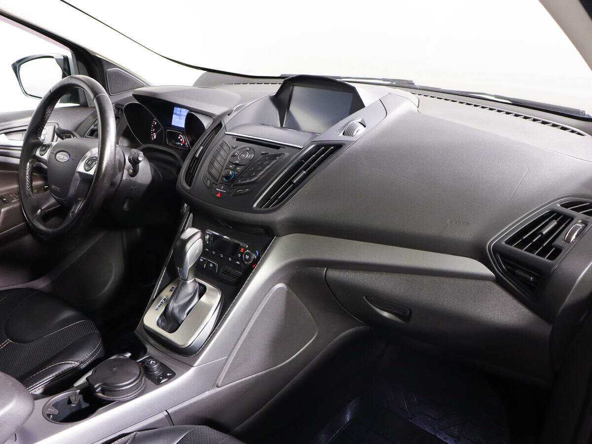 Ford Kuga с пробегом — 2014 год. Фото: #8