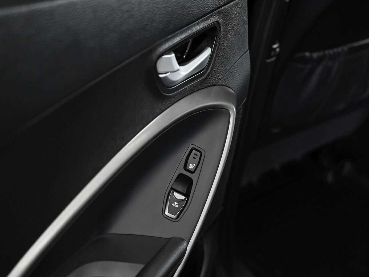 Hyundai Santa Fe с пробегом — 2016 год. Фото: #11