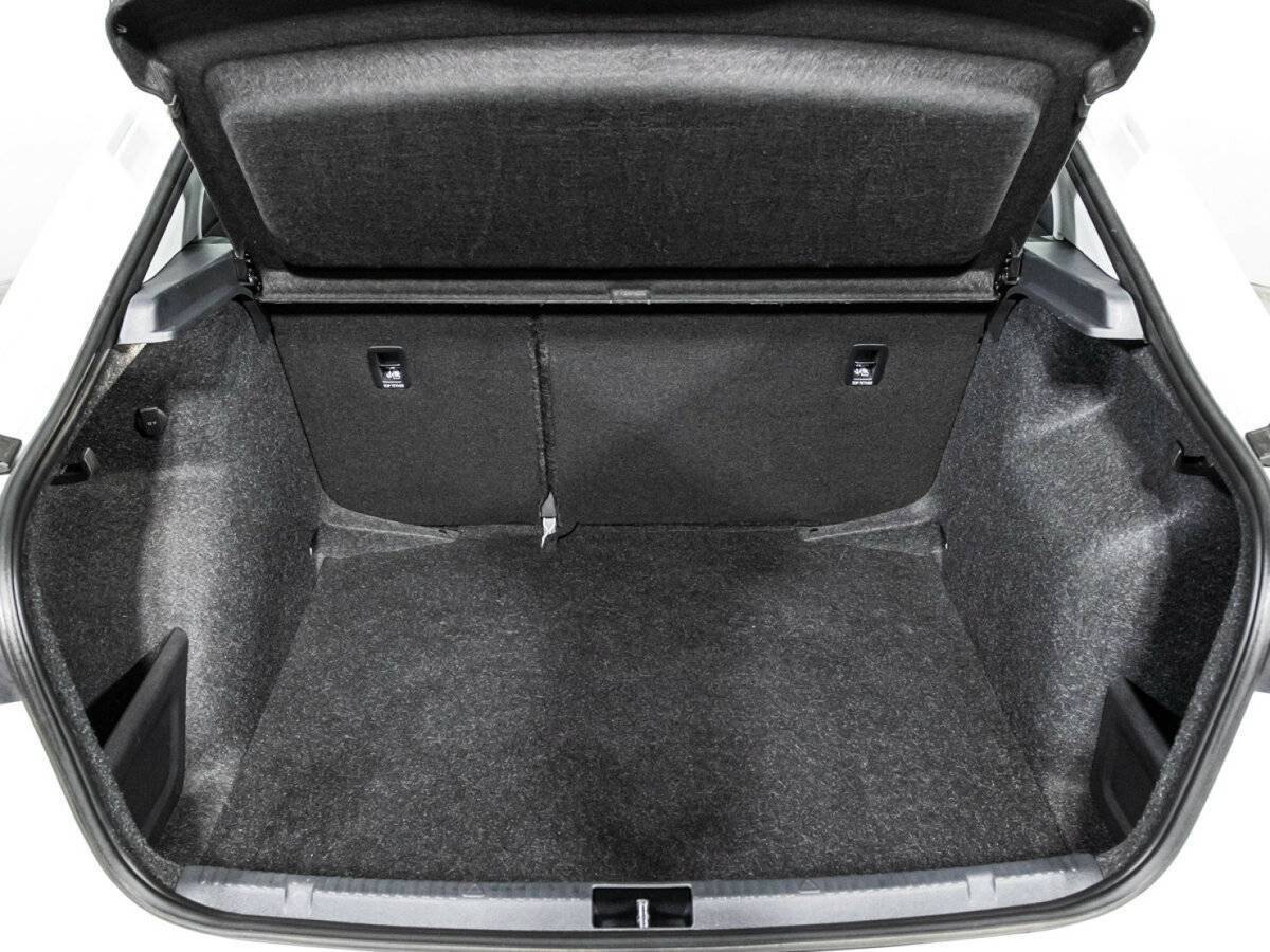 Skoda Rapid с пробегом — 2022 год. Фото: #14