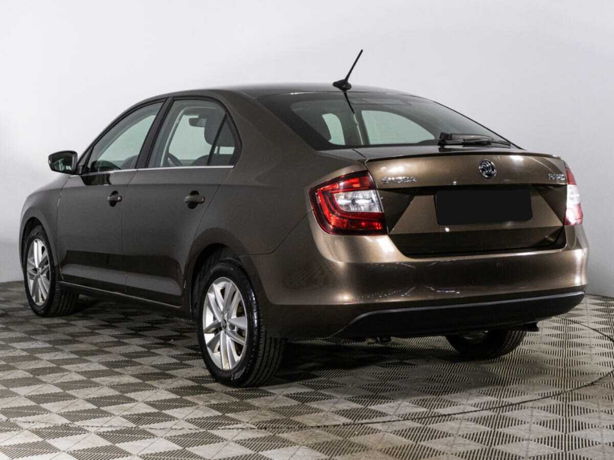 Skoda Rapid с пробегом — 2018 год. Фото: #6