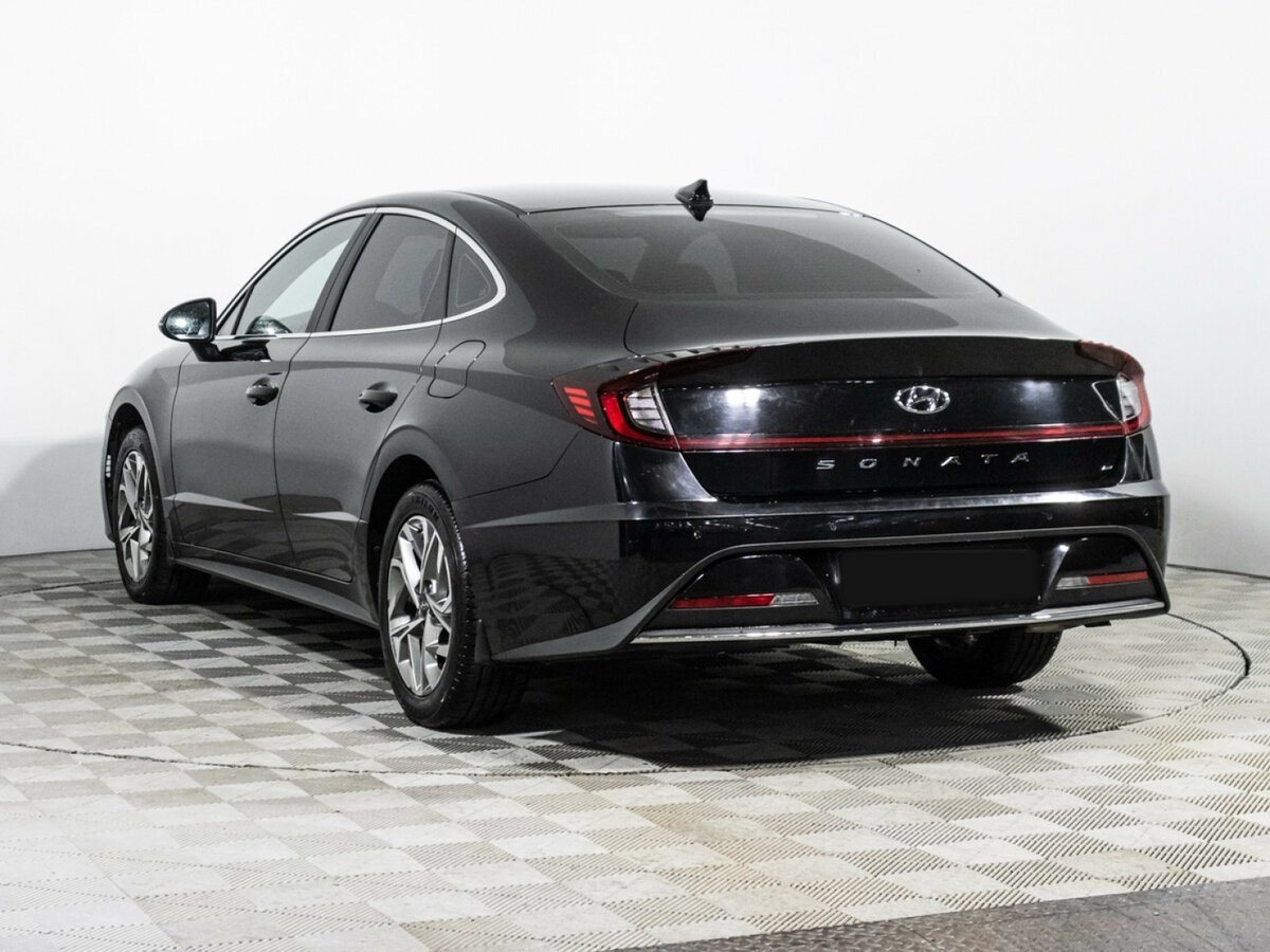 Hyundai Sonata с пробегом — 2021 год. Фото: #6