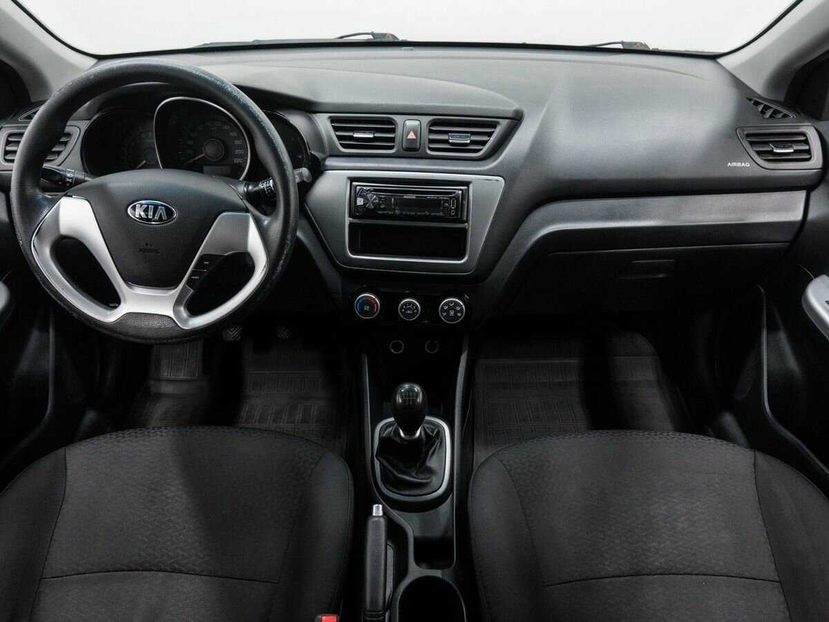 Kia Rio с пробегом — 2015 год. Фото: #9
