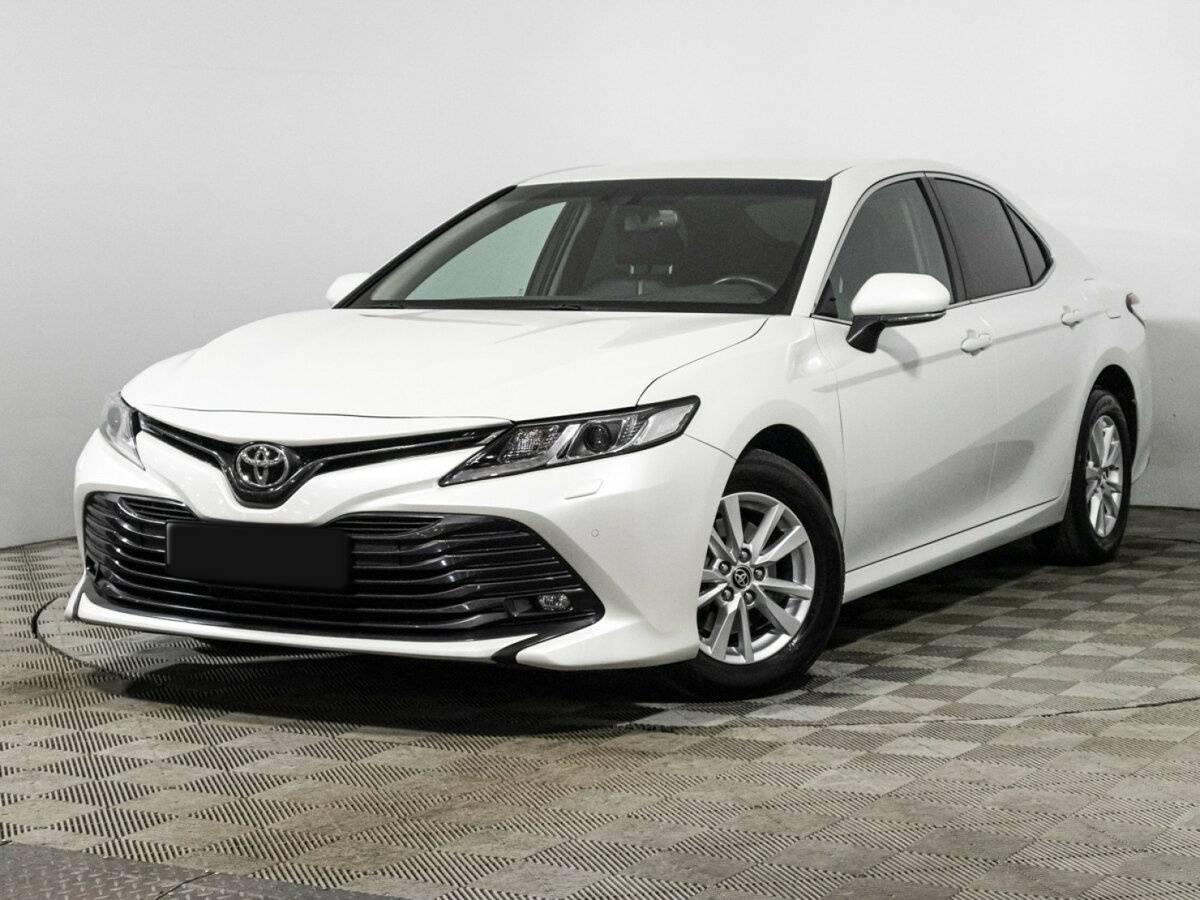Toyota Camry с пробегом — 2020 год. Посмотреть фото