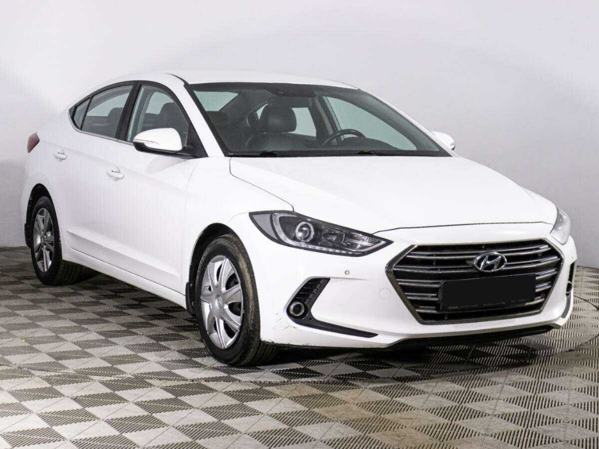 Hyundai Elantra с пробегом — 2016 год. Фото: #2