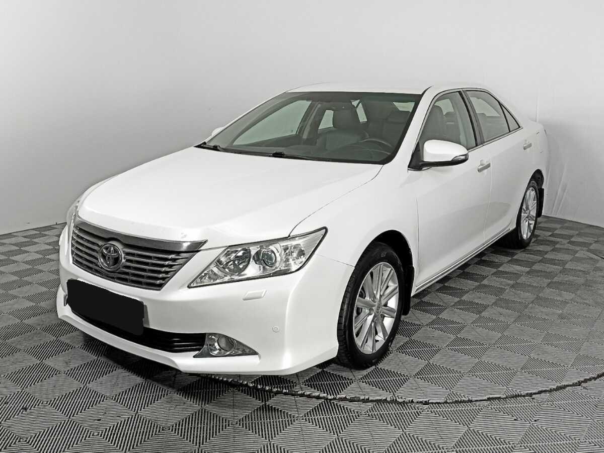 Toyota Camry с пробегом — 2014 год. Посмотреть фото