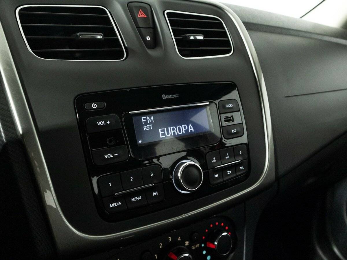 Renault Sandero с пробегом — 2021 год. Фото: #14
