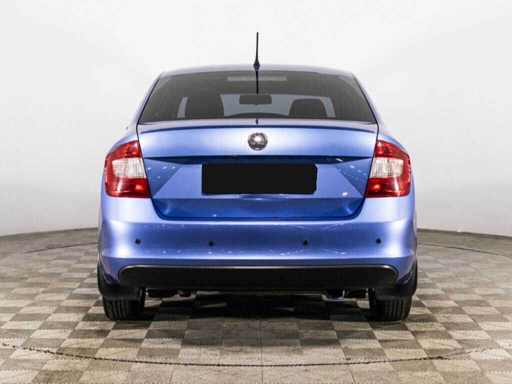 Skoda Rapid с пробегом — 2014 год. Фото: #5