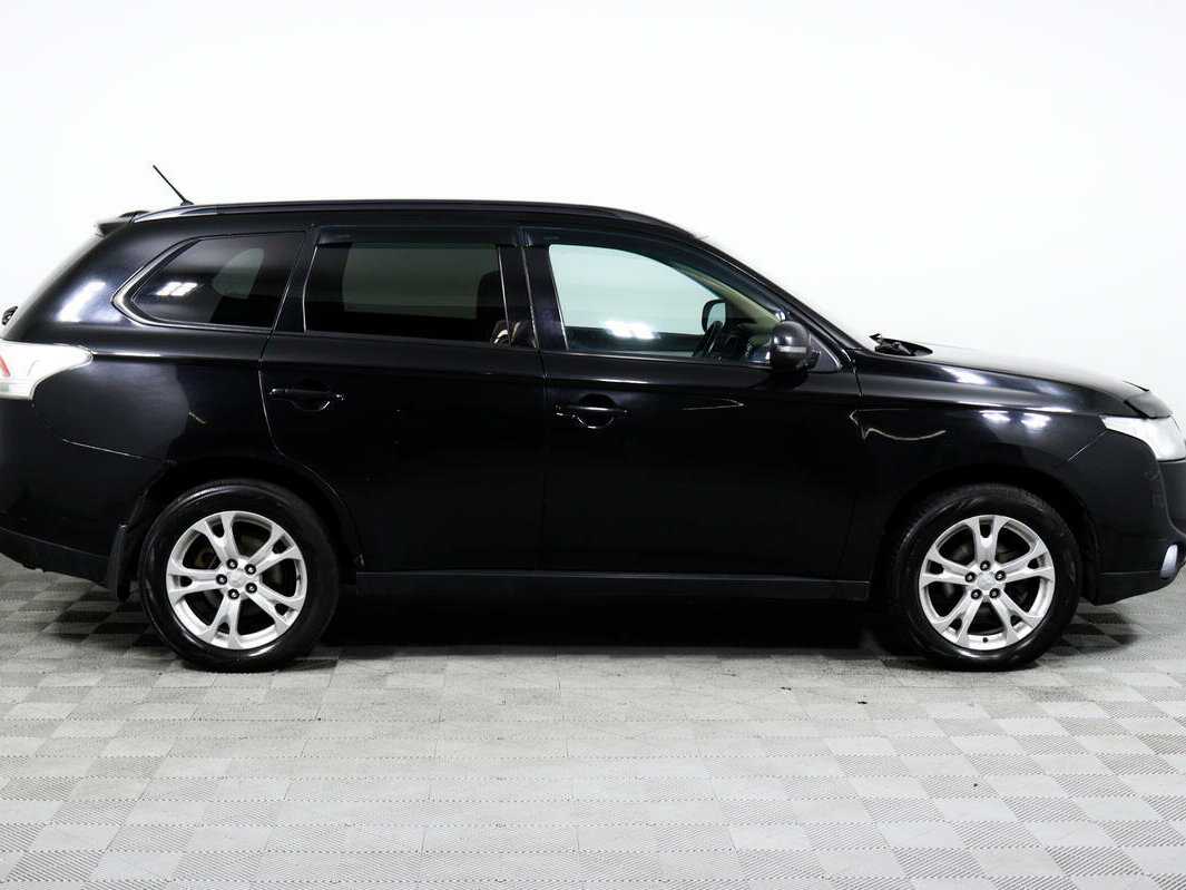 Mitsubishi Outlander с пробегом — 2013 год. Фото: #3