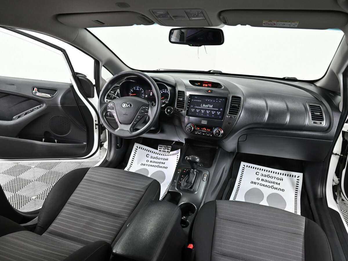 Kia Cerato с пробегом — 2015 год. Фото: #5