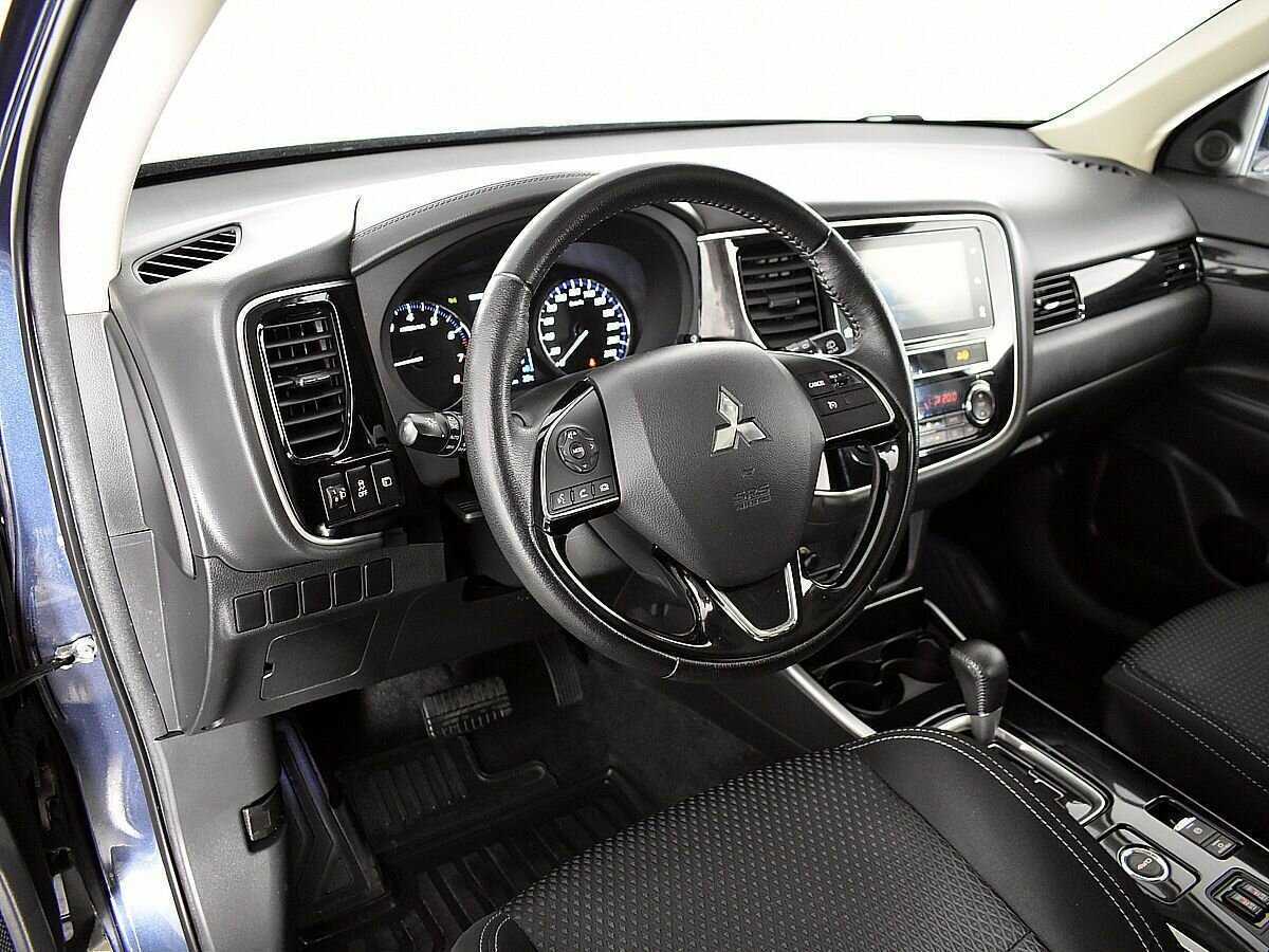 Mitsubishi Outlander с пробегом — 2018 год. Фото: #6