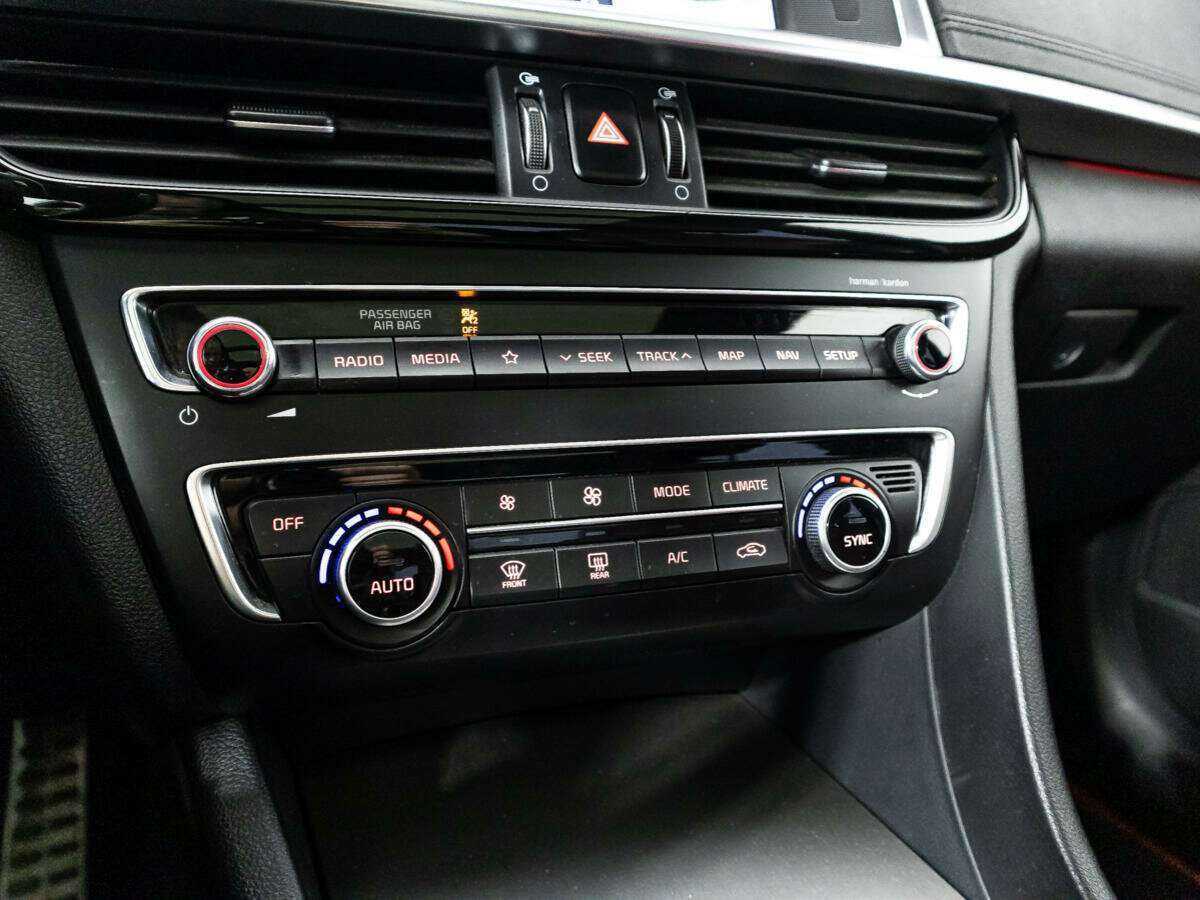 Kia Optima с пробегом — 2018 год. Фото: #18