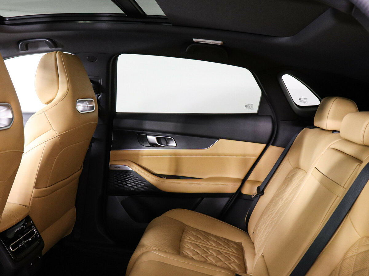 Changan UNI-K с пробегом — 2024 год. Фото: #11