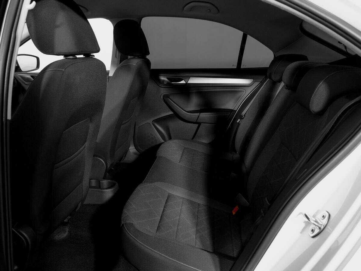 Volkswagen Polo с пробегом — 2020 год. Фото: #9