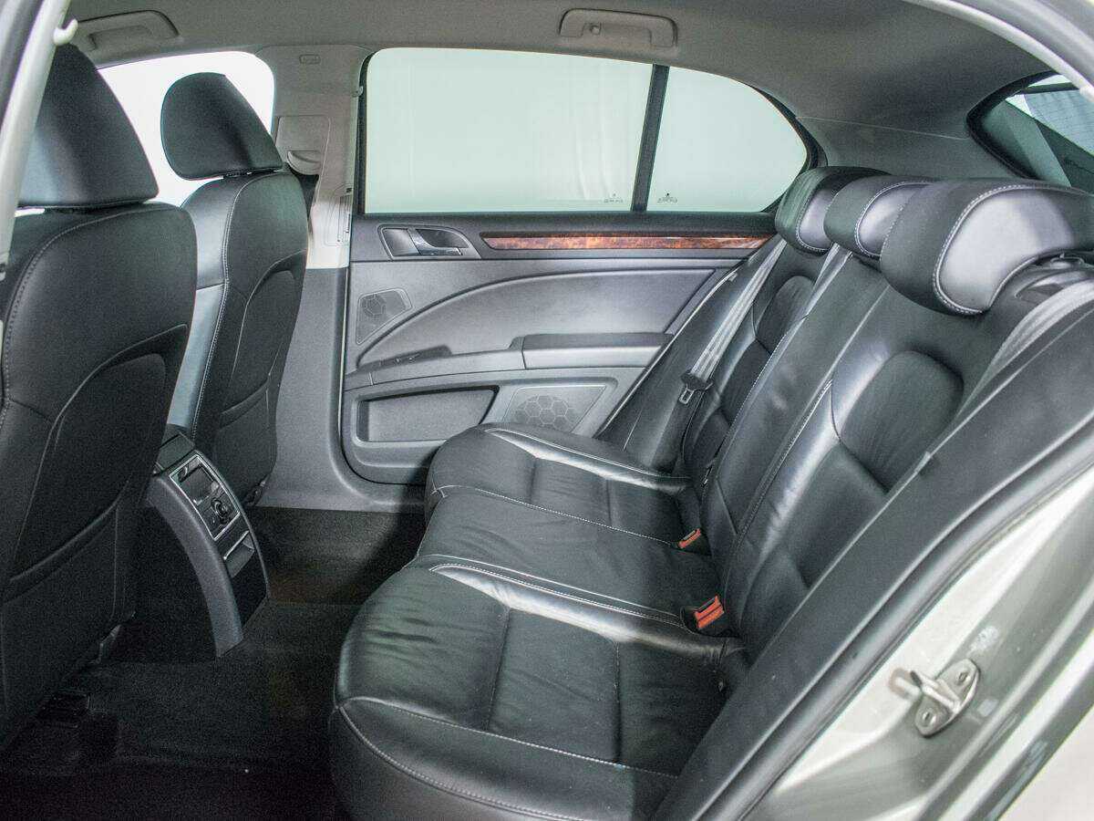Skoda Superb с пробегом — 2013 год. Фото: #9