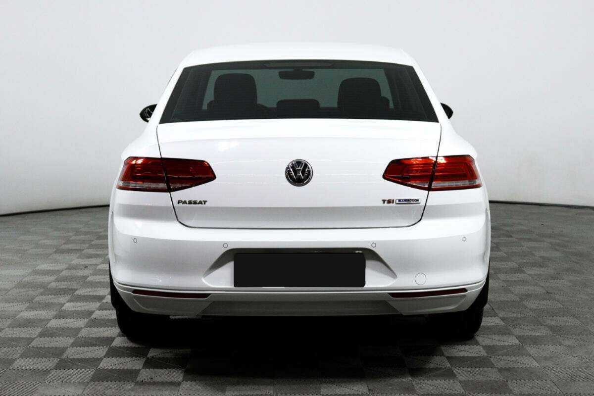 Volkswagen Passat с пробегом — 2016 год. Фото: #5