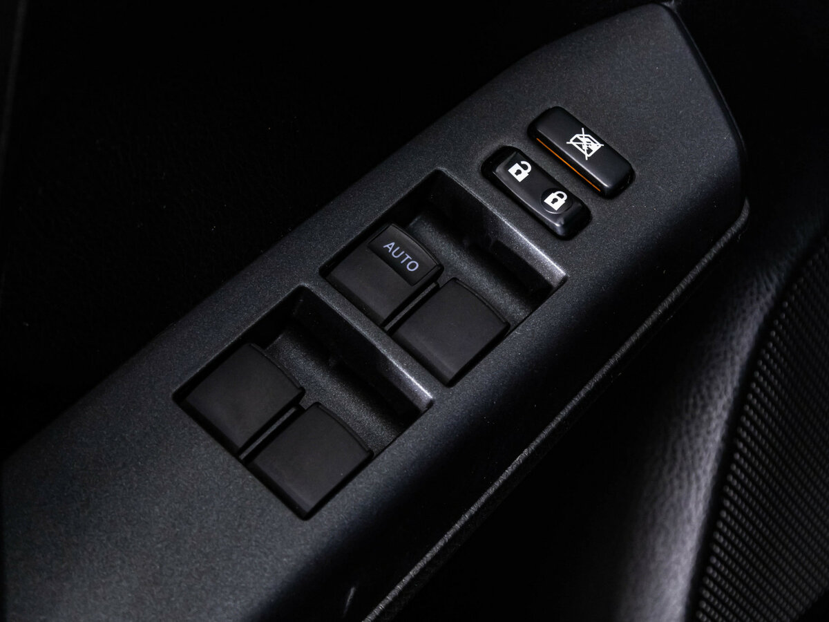 Toyota RAV4 с пробегом — 2018 год. Фото: #15