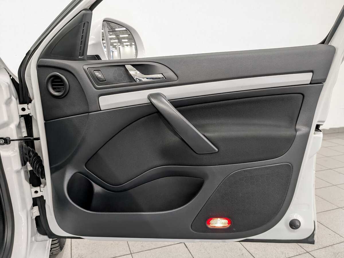 Skoda Octavia с пробегом — 2013 год. Фото: #22