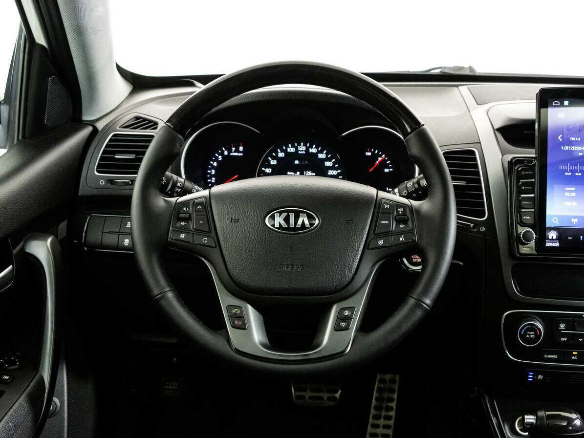 Kia Sorento с пробегом — 2015 год. Фото: #11