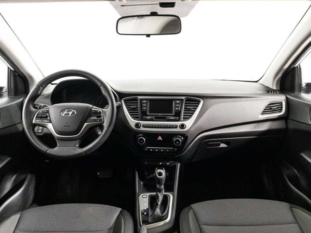 Hyundai Solaris с пробегом — 2017 год. Фото: #12