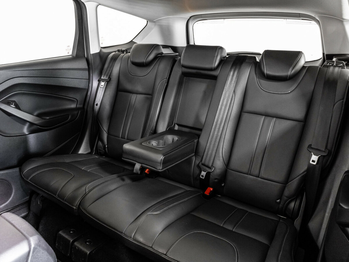 Ford Kuga с пробегом — 2013 год. Фото: #16